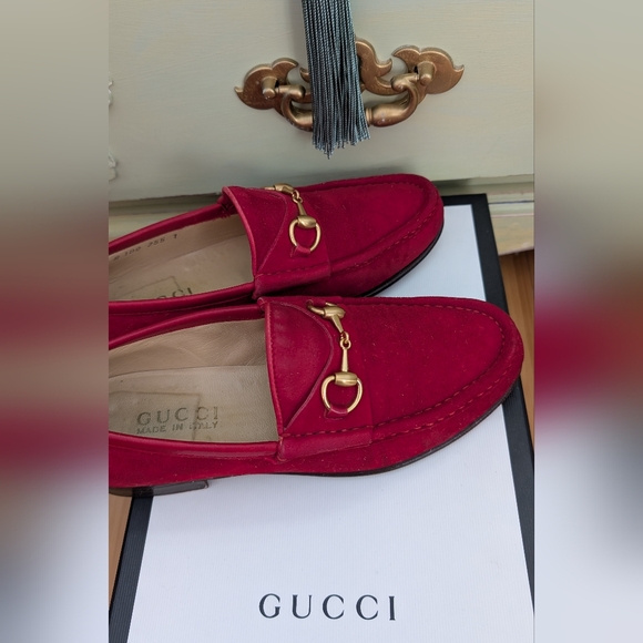 Gucci Red‎ Suede Horse Bit Loafer - Picture 4 of 9